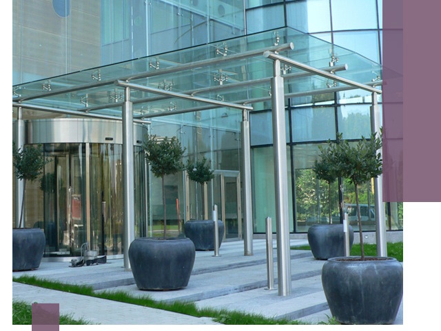 Навесы из стекла на заказ в Павловском Посаде — монтаж и установка