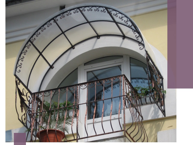 Козырьки над балконом в Павловском Посаде — изготовление и монтаж